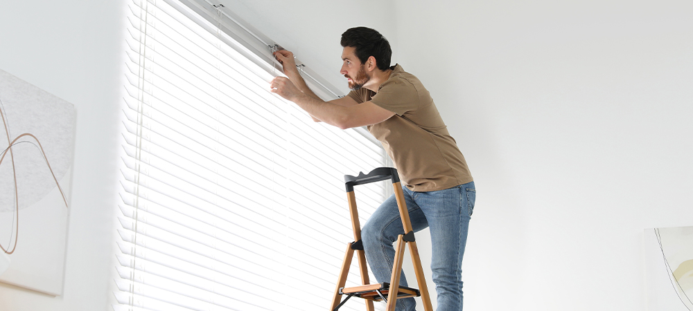 professional instaling blind at home