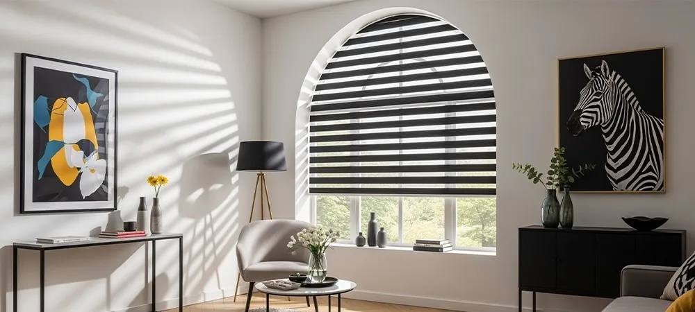 zebra-blind-for-arched-window-in-modern-room-with-zebra-painting